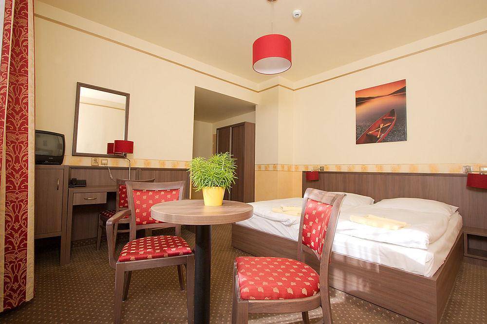 Hotel Ostrůvek