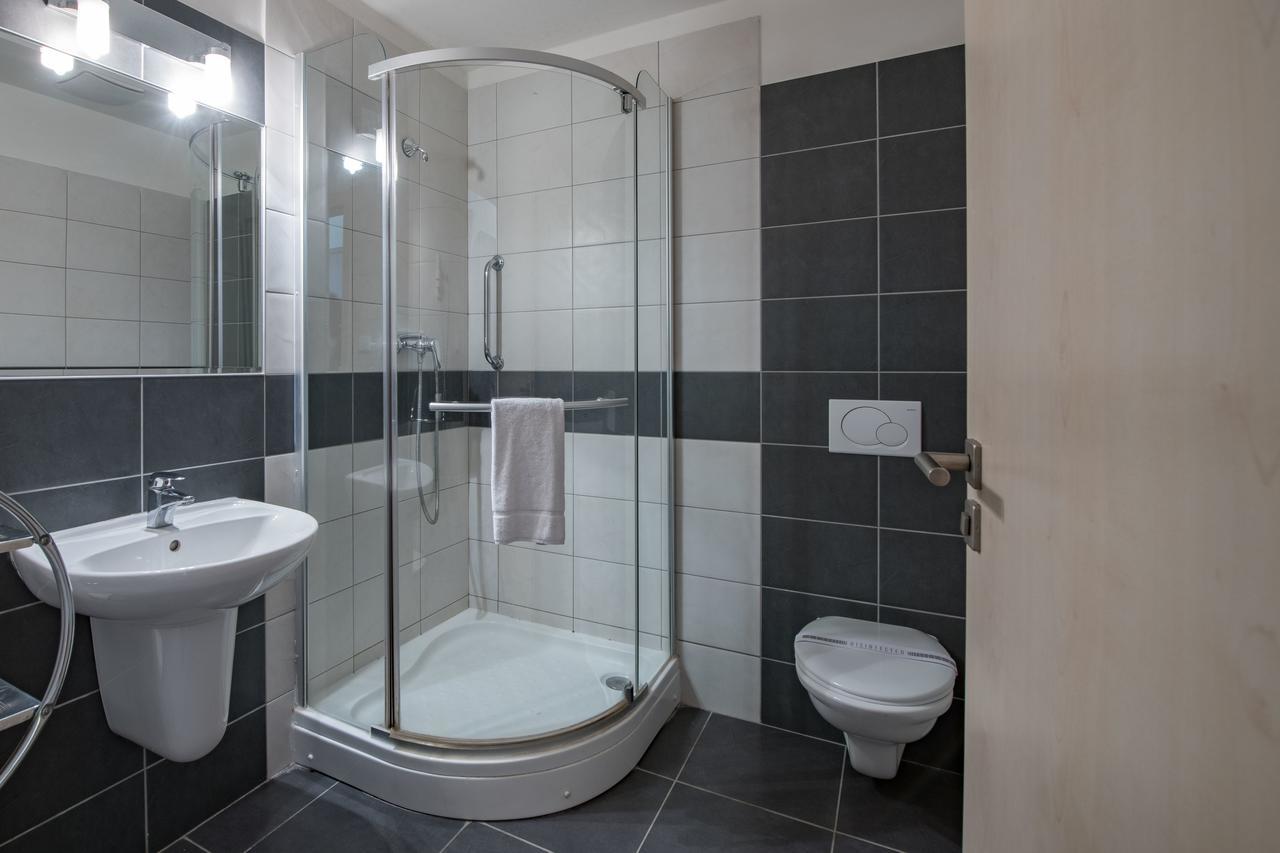 Ostruvek Hotel