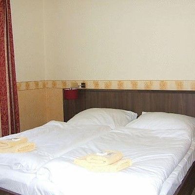 Ostruvek Hotel Prag